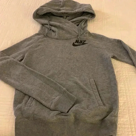 Nike - Picture 1 of 4